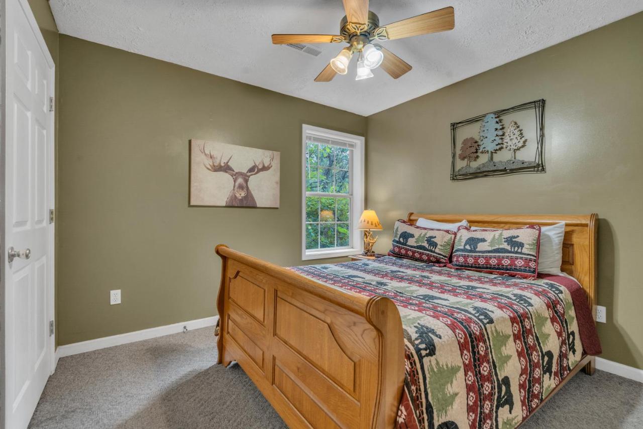 Red Oak Ridge, Hot Tub, Pool Table, Wifi, 1089 Free Tickets Each Paid Day, Dollywood And More Sevierville Exterior photo